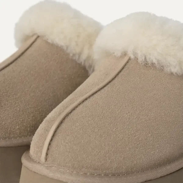 UGG Women's DISQUETTE SAND - Image 2