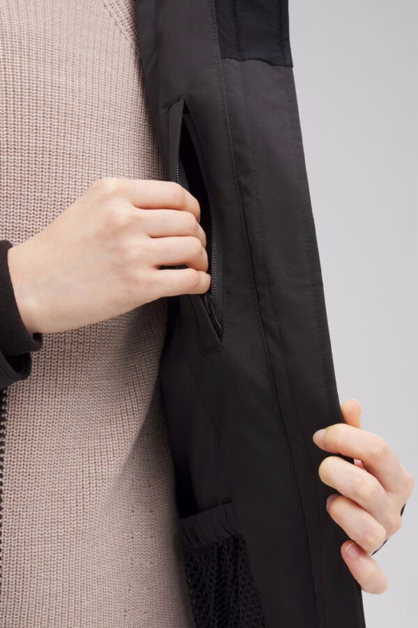 Canada Goose Women Chelsea Parka CR/Black - Image 2