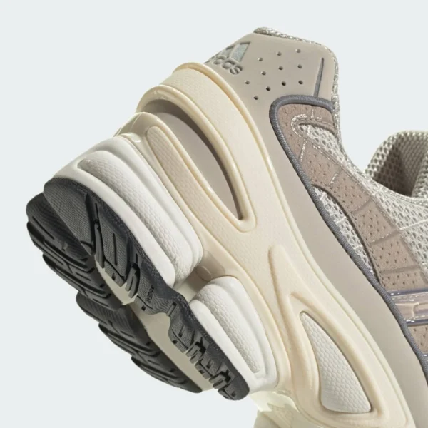 Adidas Men's OZWEEGO PRO - Image 3