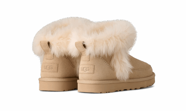 UGG Women's Classic Ultra Mini Chalet - Image 2