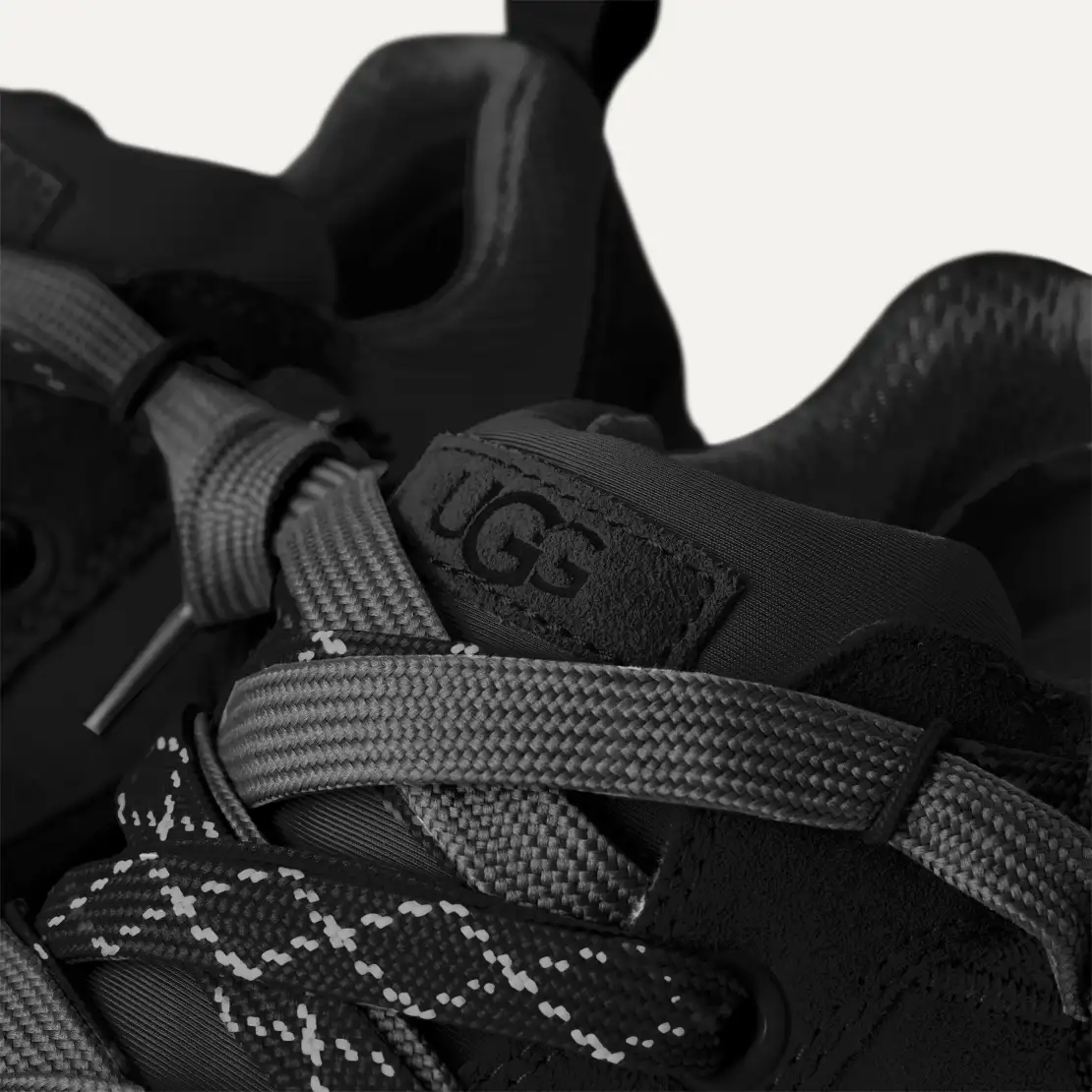 UGG WOMEN LO LOWMEL BLACK - Image 5