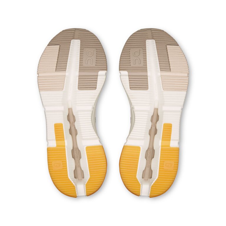 Transform to JPG-3WE30174804-cloudnova_form_2-ss26-ivory_desert-w-1x1-g3