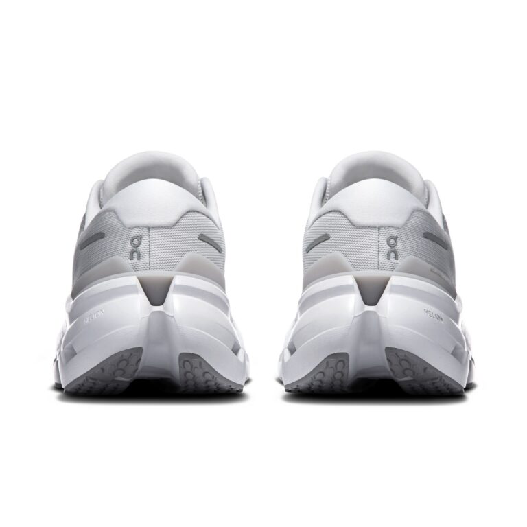 Transform to JPG-3WG10051421-cloudrunner_3-ss26-frost_glacier-w-1x1-g5