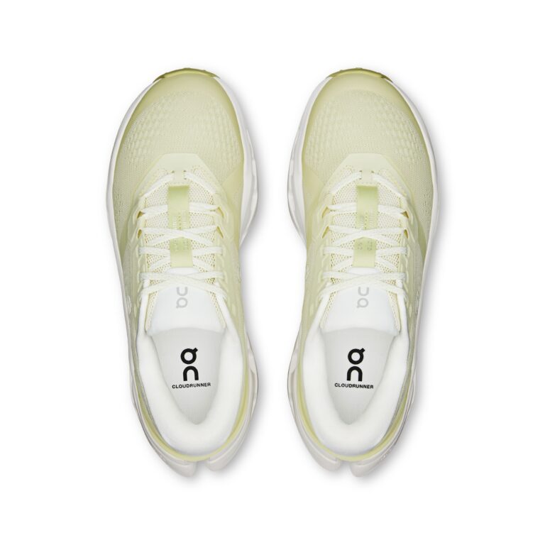 Transform to JPG-3WG10054723-cloudrunner_3-ss26-seedling_ivory-w-1x1-g2