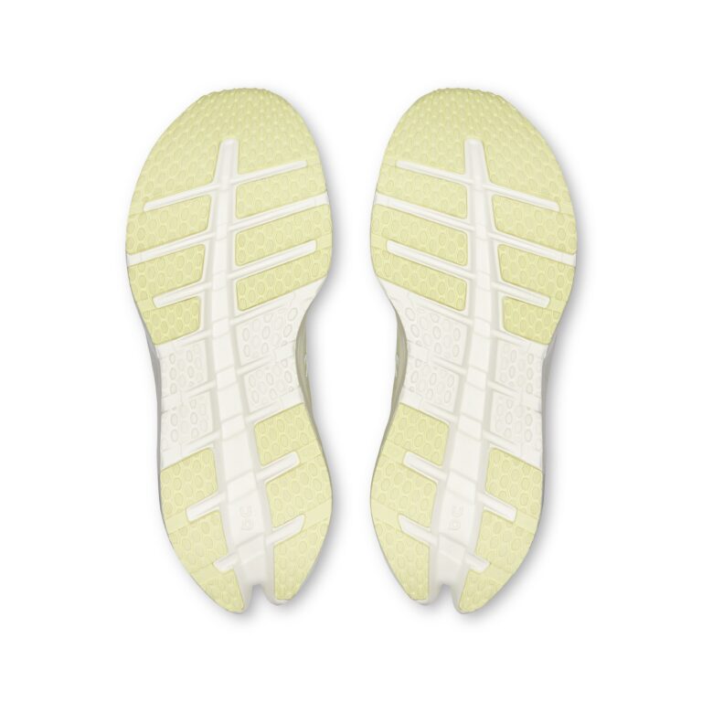 Transform to JPG-3WG10054723-cloudrunner_3-ss26-seedling_ivory-w-1x1-g3