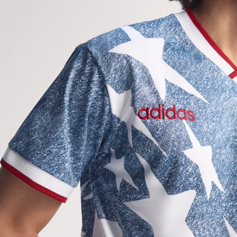 Denim_Graphic_Jersey_White_KB2726_HM9