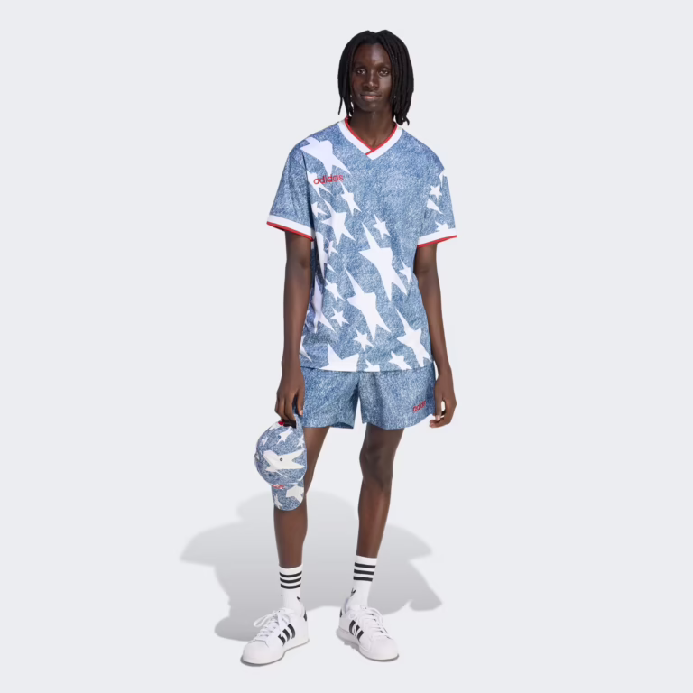 Denim_Graphic_Shorts_White_KB2804_25_model