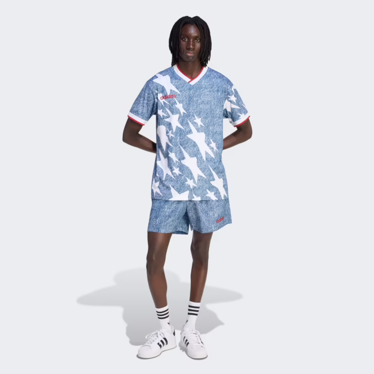 Denim_Graphic_Shorts_White_KB2804_25_outfit_hover