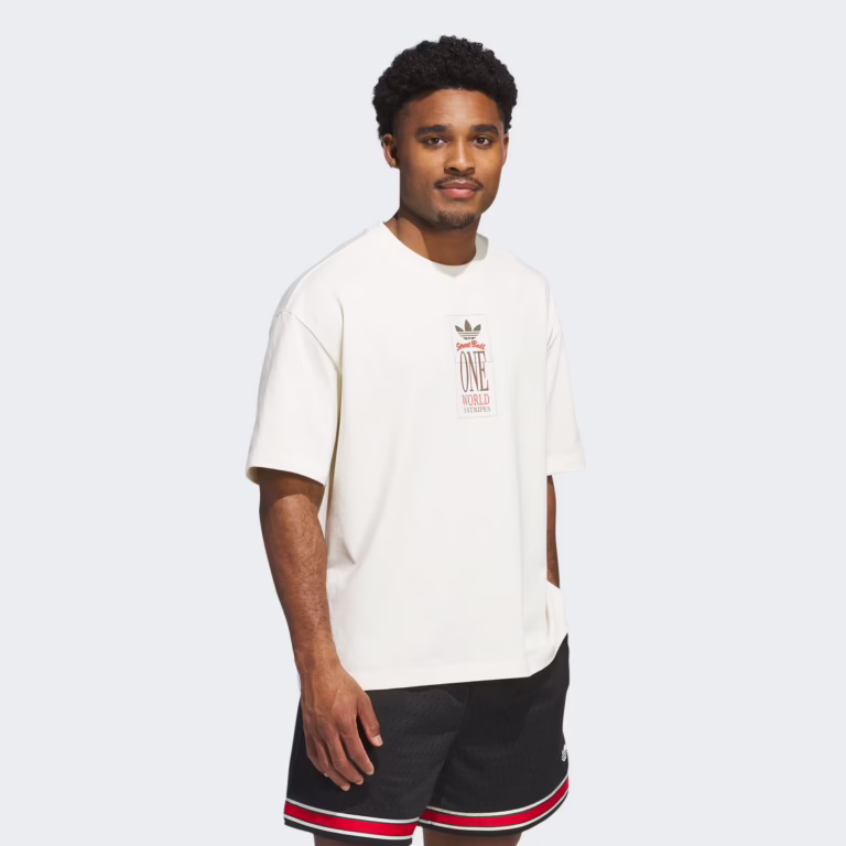 ORIGINALS_WORLD_TOUR_GFX_TEE_White_KG9173_21_model